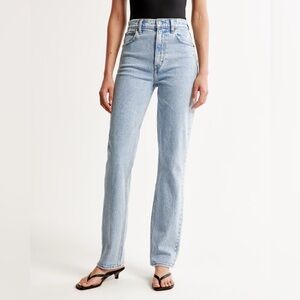Abercrombie & Fitch - 90’s Straight Jean, Ultra High Rise
